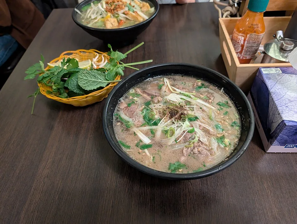 Phở bò tái (bữa sáng ngày 6)
