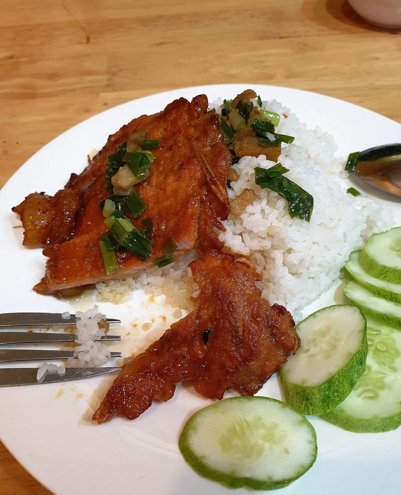 Cơm tấm sườn nướng phiên bản nhẹ (bữa trưa ngày 4)
